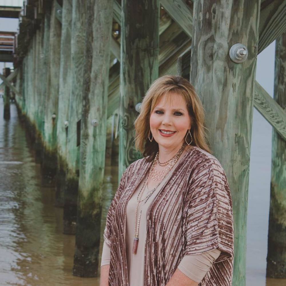 Meet your Posher, Melissa